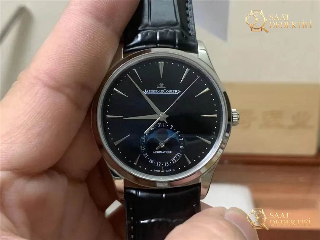 APS Factory Jaeger-LeCoultre Master Ay Evreli Serisi 1368430 Siyah Kadran İncelemesi - Arka Kapak ve Mekanizma Detayı