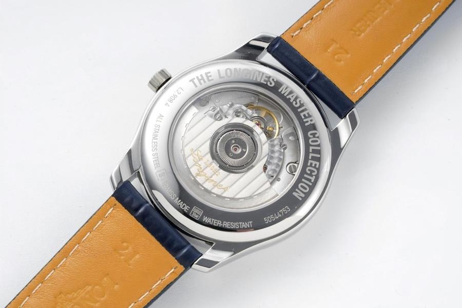 APS Factory Longines Master Collection güç göstergeli "büyük ağız" serisi L2.908.4.92.0 saat incelemesi — 8. fotoğraf