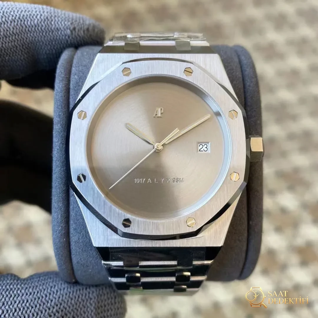 Audemars Piguet Royal Oak 1017 APS Factory İncelemesi - Ön Görünüm ve Kasa Tasarımı