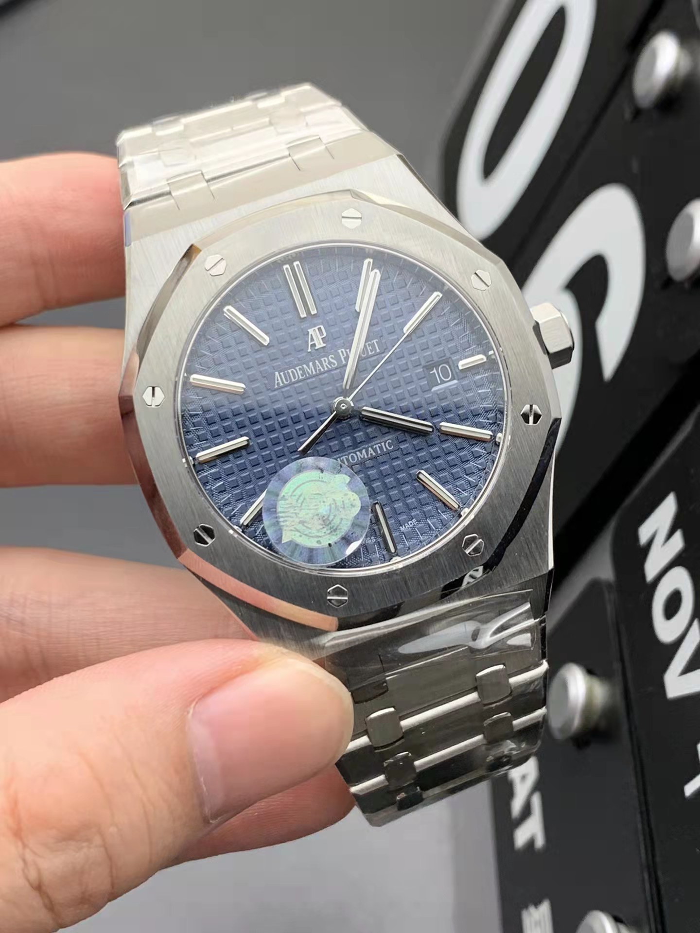 Replika Audemars Piguet Royal Oak 15400 Mavi Kadran