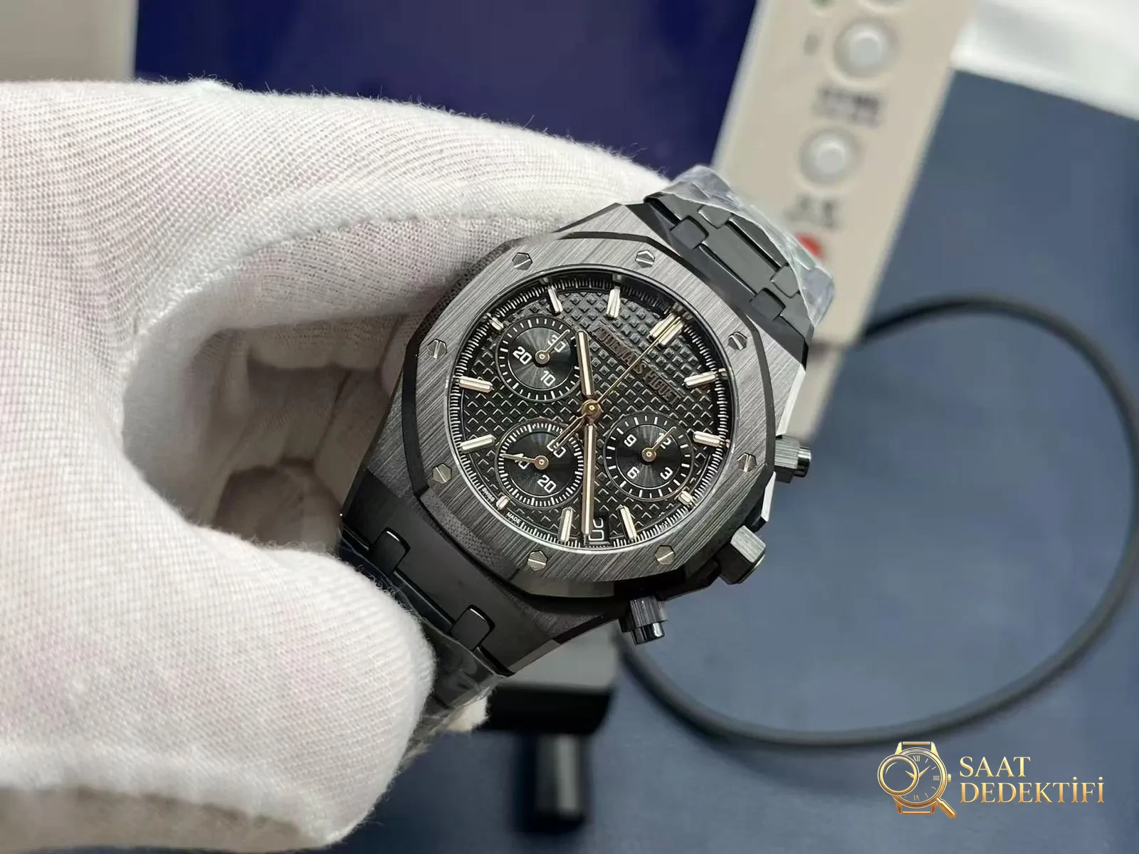 [APS İşçiliği | Royal Oak Serisi 26240ST Efsanenin Yeniden Doğuşu] 41 mm paslanmaz çelik zırhıyla 50 yıllık lüks spor saati efsanesini sürdürüyor - Kasa Profili ve Kurma Kolu İncelemesi