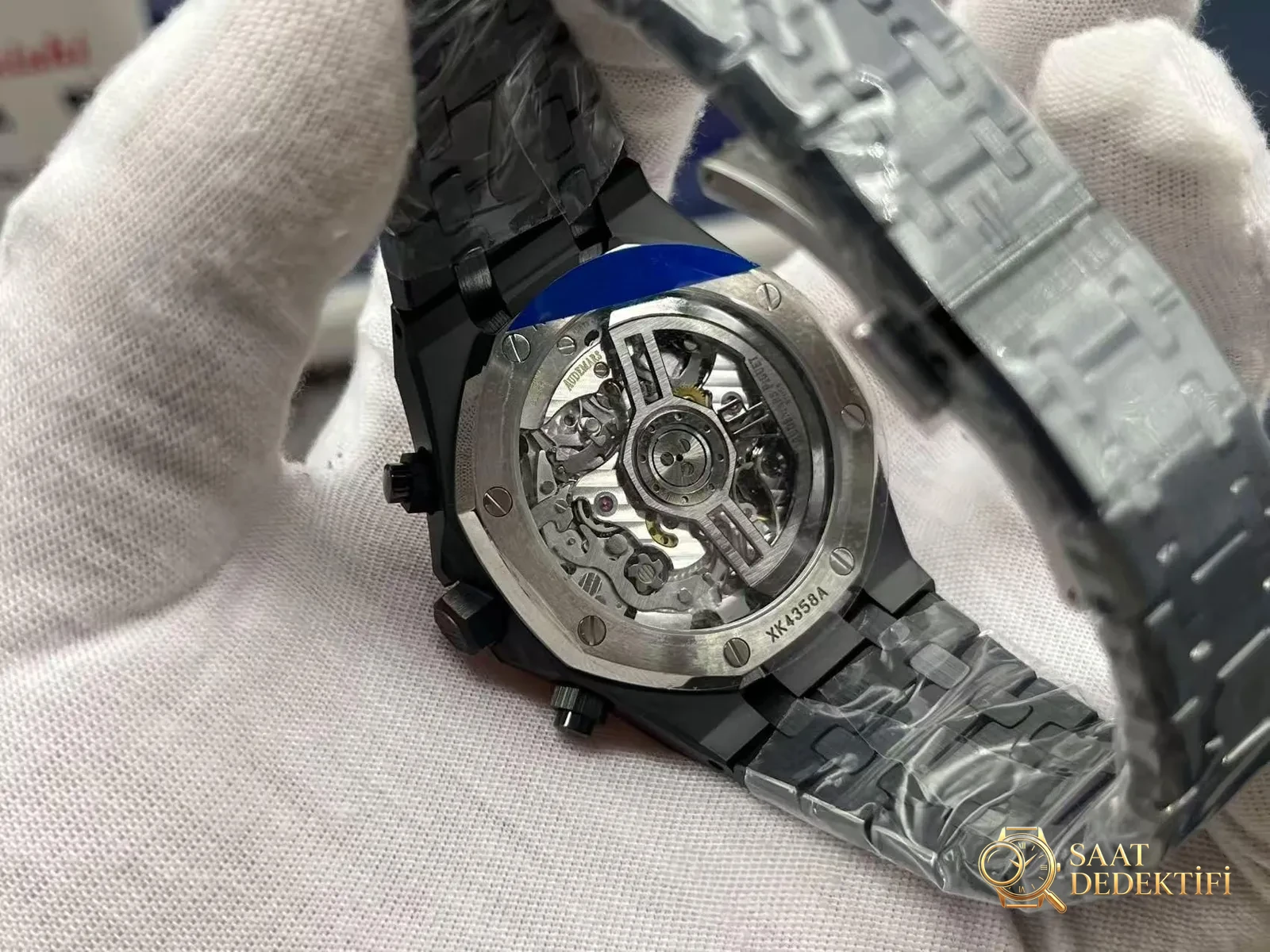 [APS İşçiliği | Royal Oak Serisi 26240ST Efsanenin Yeniden Doğuşu] 41 mm paslanmaz çelik zırhıyla 50 yıllık lüks spor saati efsanesini sürdürüyor - Fosfor ve Super-LumiNova Gece Görünümü