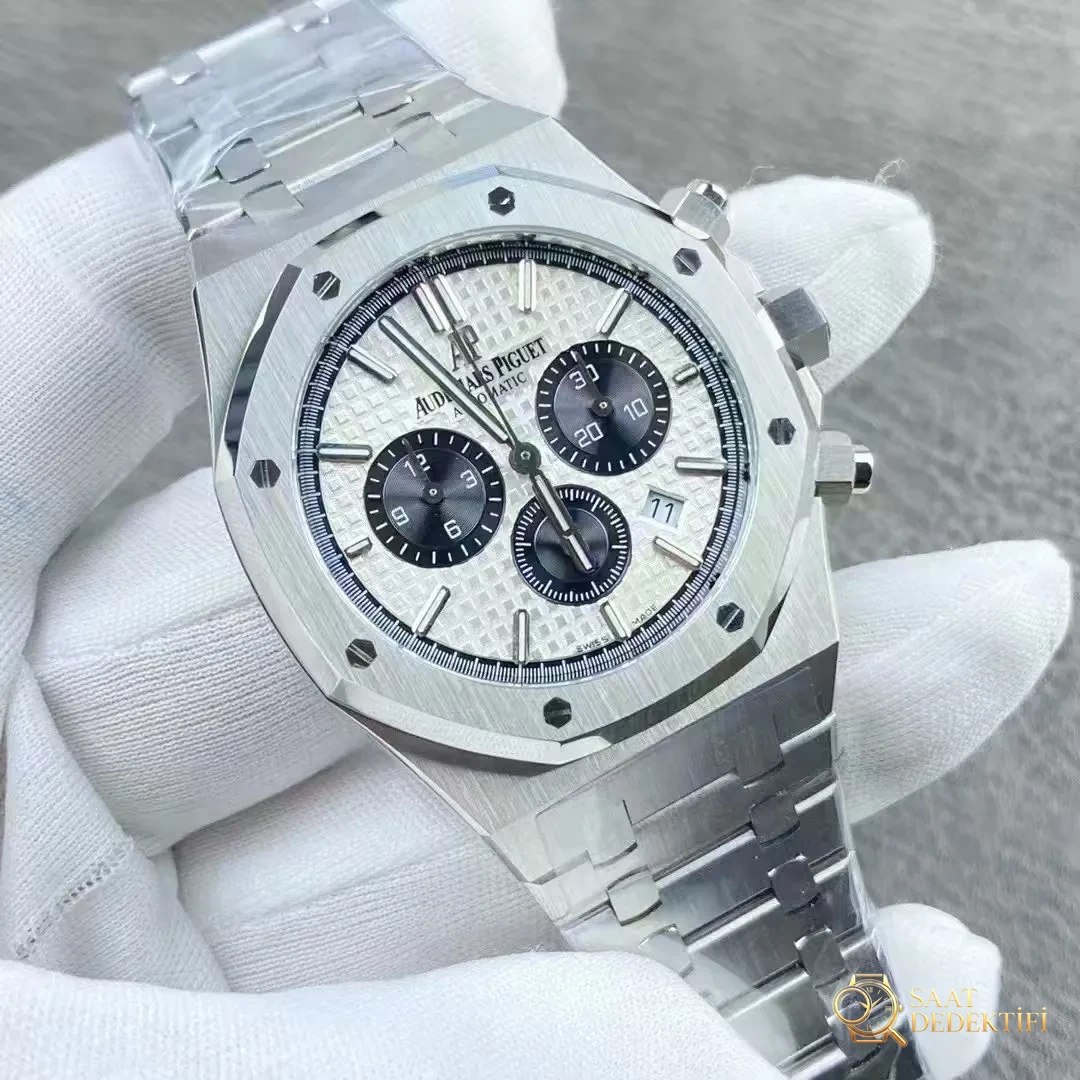 APW Factory AP 26331 - Kasa Çeliği ve Polisaj Kalitesi