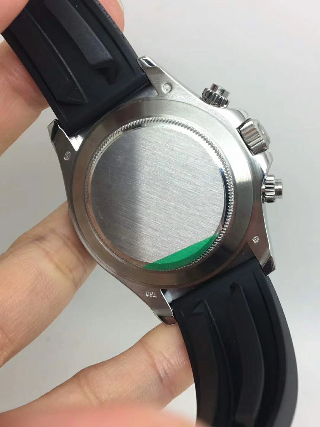 Replika Rolex Daytona Gri Kasa Arkası