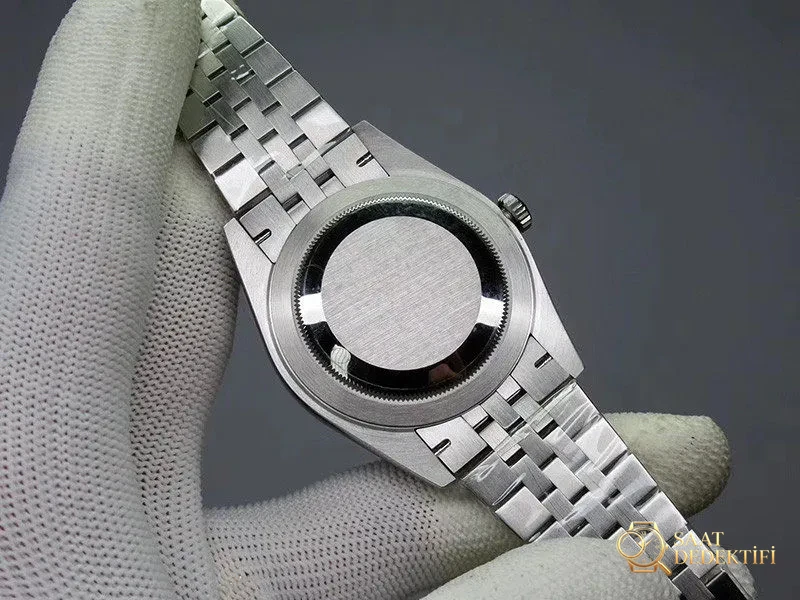 AR Factory Rolex Datejust Serisinin Fiyatı Ne Kadar? - Genel Açı ve Estetik Duruş