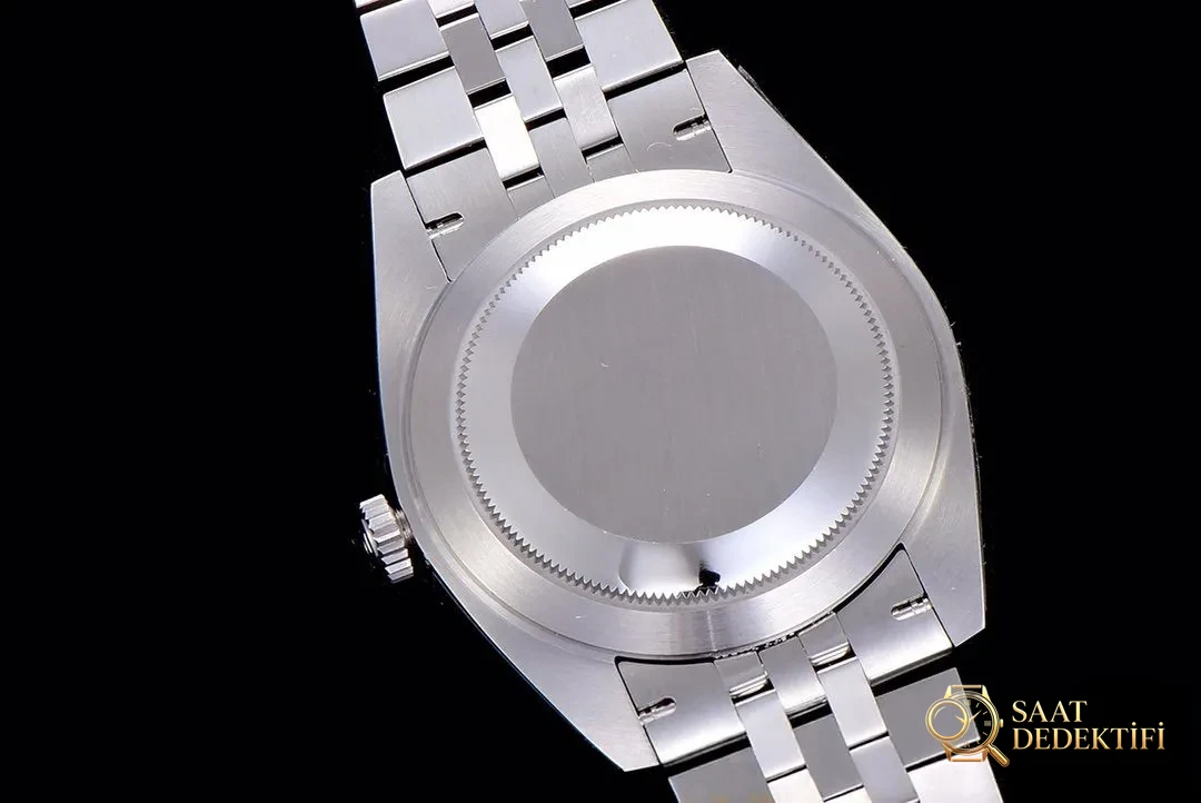 Differenze tra AR Factory Rolex Datejust V3 41 mm e l'originale - Vista notturna al fosforo e Super-LumiNova