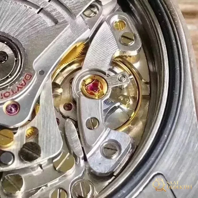 AR Factory Rolex Daytona ve N Factory 4130 mekanizmalı replika: Hangisi daha iyi? Orijinalle karşılaştırmalı inceleme - Cam Yansıma Önleyici (AR) Kaplama