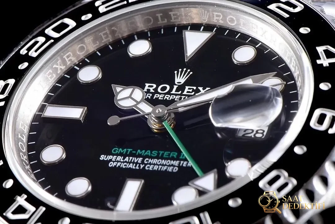 AR Factory Rolex GMT Yeşil İbre Tam Siyah Bezel Yeni Model İncelemesi - Makro Kadran ve İndeks İşçiliği