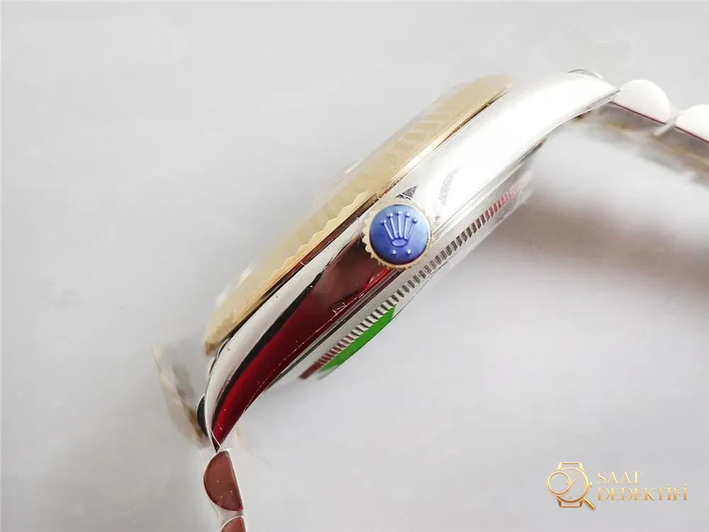 AR Factory Rolex iki renkli Datejust 41 mm saat incelemesi - Fosfor ve Super-LumiNova Gece Görünümü