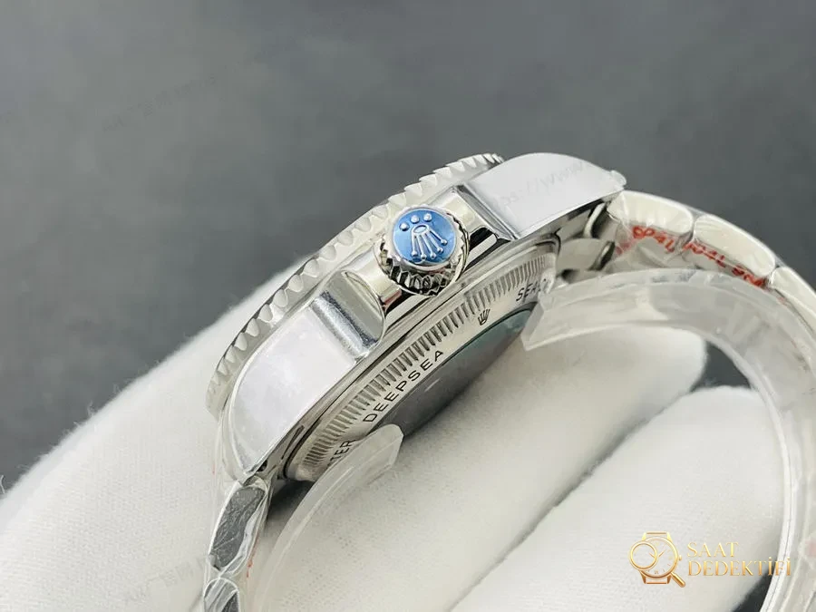 AR Factory Rolex Sea-Dweller Deepsea 116660 gradyan kadranlı Deepsea saat incelemesi - Bilekte Duruş ve Kasa Orantısı