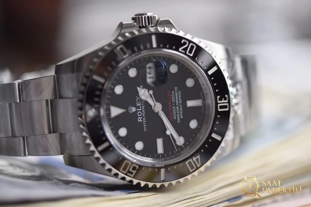 AR Factory Rolex Sea-Dweller Tek Kırmızı Yazılı V3 Versiyonu İlk Bakışta Yine Belli Olur mu? - Kadran Detayı ve Bezel İşçiliği