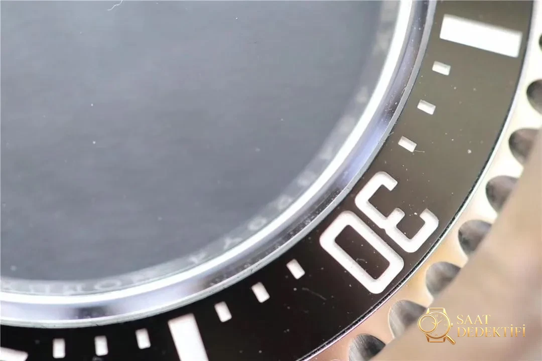 AR Factory Rolex Sea-Dweller Tek Kırmızı Yazılı V3 Versiyonu İlk Bakışta Yine Belli Olur mu? - Bilezik, Toka ve Klips Mekanizması