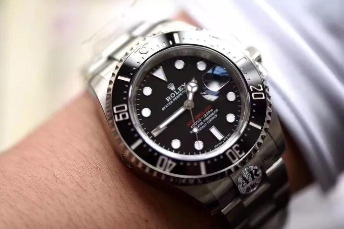 AR Factory Rolex Tek Kırmızı Hayalet Kral V3 sürümünün adı nereden geliyor? — 2. fotoğraf