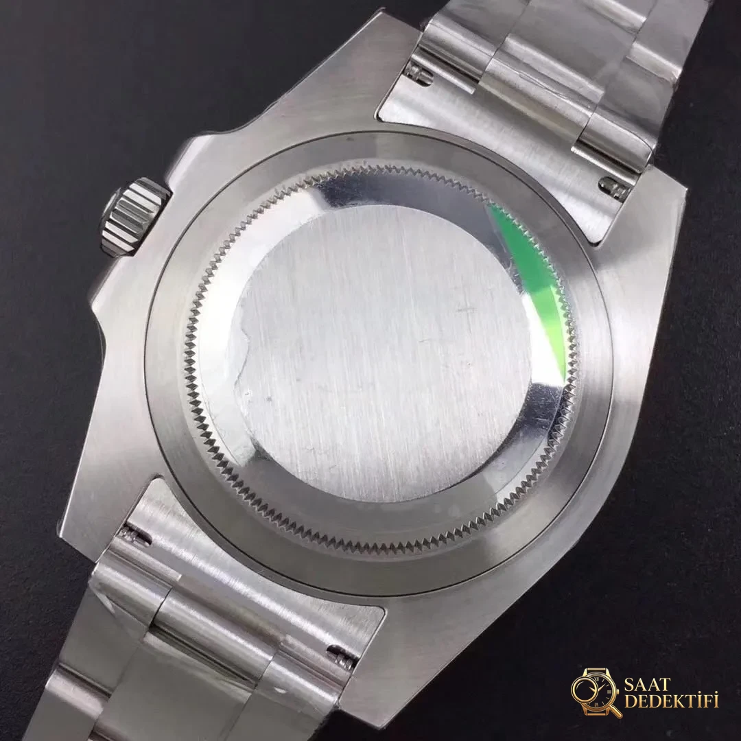 AR Factory SUB Rolex Yeşil Su Hayaleti 3135 Mekanizma V2 Versiyon Replika İnceleme - Fosfor ve Super-LumiNova Gece Görünümü