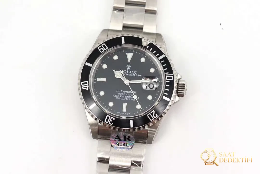 Rolex Submariner 16610 İncelemesi - Ön Görünüm ve Kasa Tasarımı