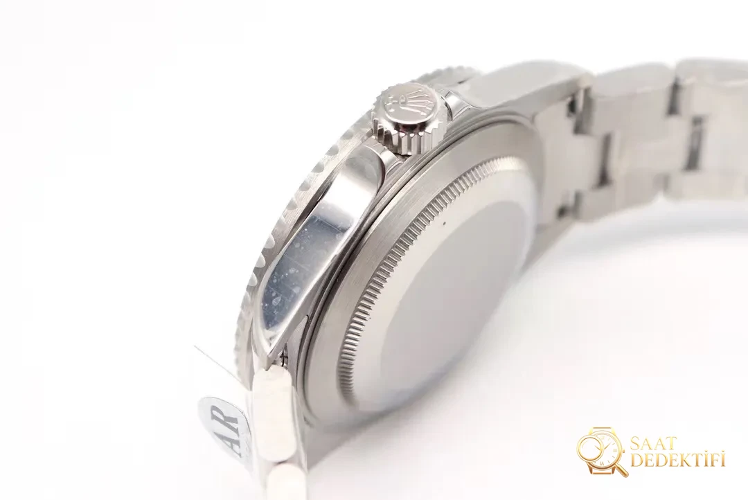 AR Factory Üretimi Vintage Submariner 16610 - Kasa Çeliği ve Polisaj Kalitesi