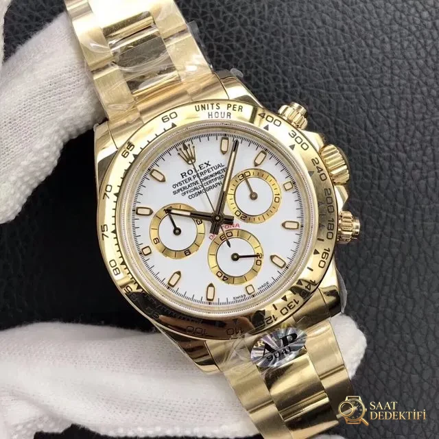 AR Factory V2 Edition Replika Rolex Daytona 116508 Sarı Altın Saat, Clone 4130 Mekanizmalı - Genel Açı ve Estetik Duruş