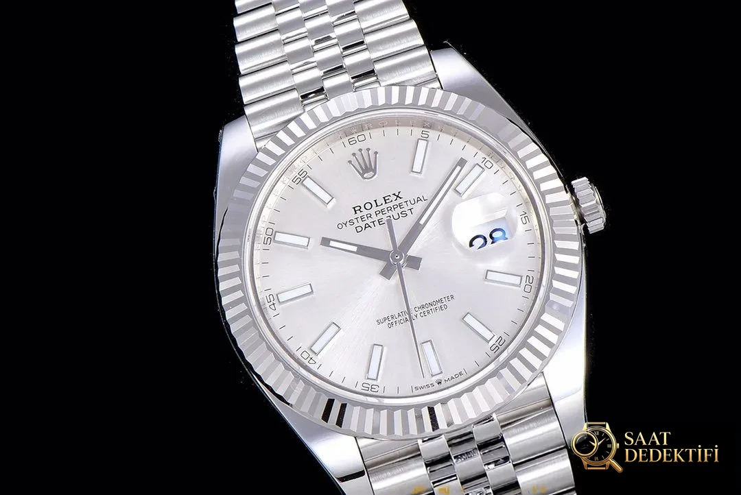 At what points was the AR Factory V3 Rolex Datejust 41 mm model 126334 developed? - Back Cover Engraving and Serial Number