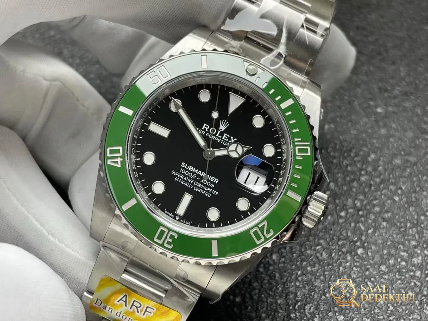 ARF Factory Rolex dördüncü nesil yeşil su hayaleti Dandong 3235 mekanizmalı, açık yeşil bezelli yeni model incelemesi - Arka Kapak ve Mekanizma Detayı