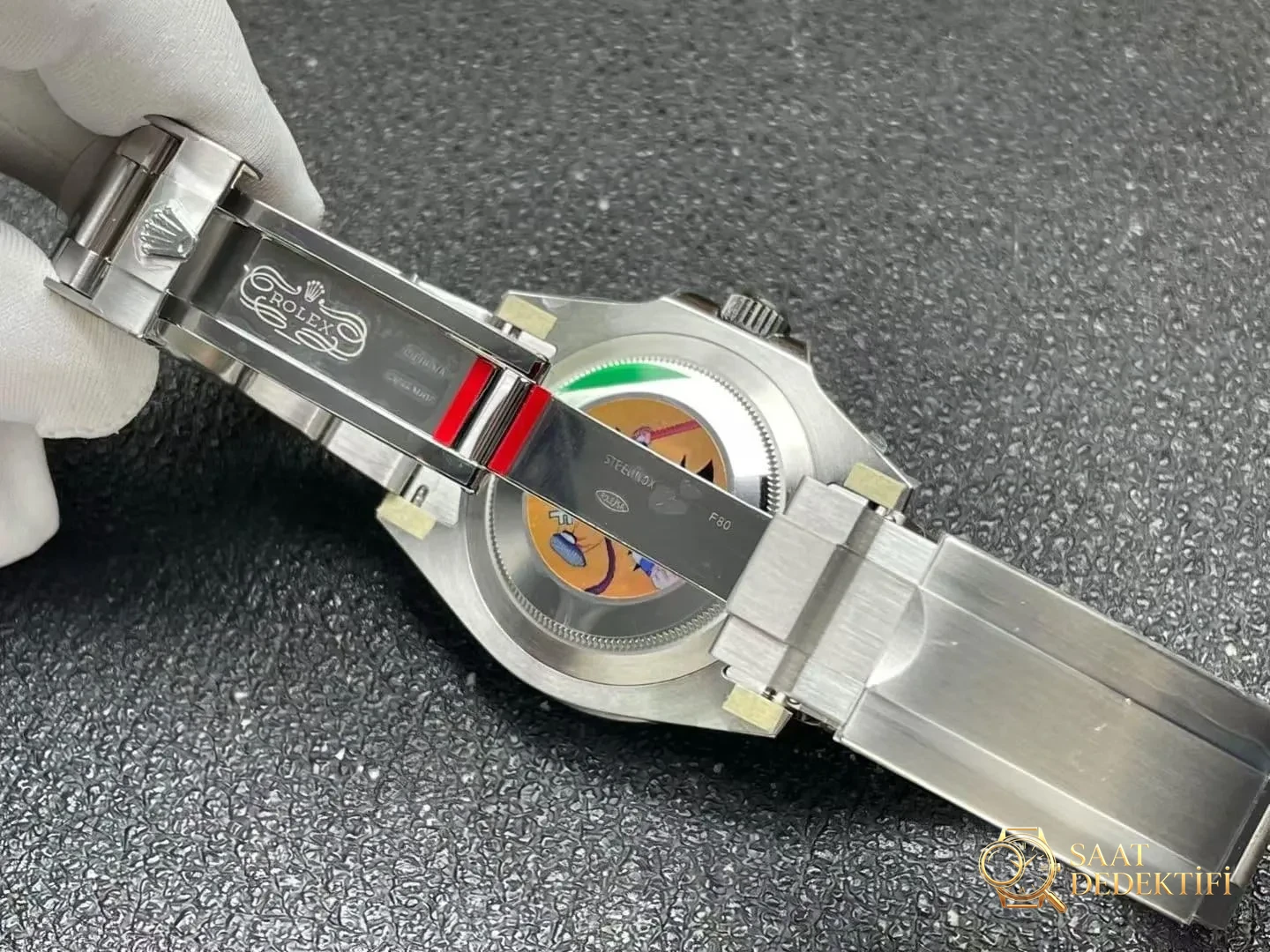 ARF Factory Rolex dördüncü nesil yeşil su hayaleti Dandong 3235 mekanizmalı, açık yeşil bezelli yeni model incelemesi - Genel Açı ve Estetik Duruş