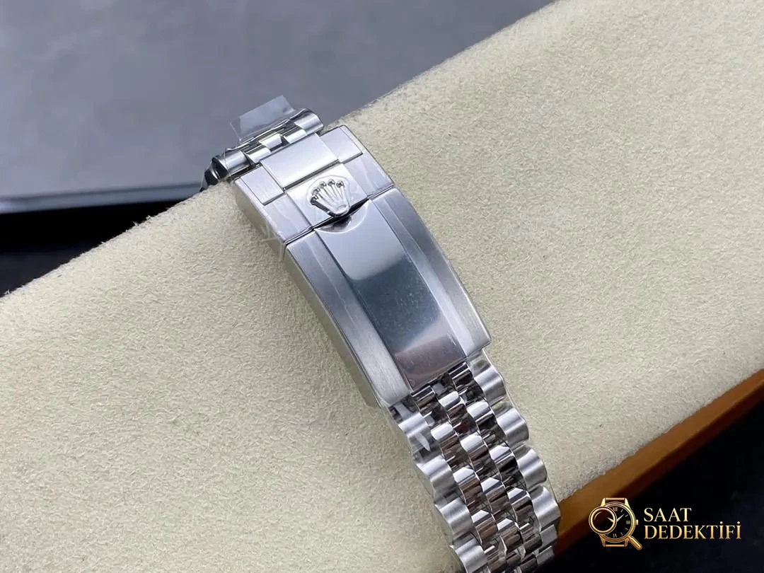 ARF Factory Rolex GMT-Master II 126710 yeşil akrepli, siyah-gri bezel: işçilik nasıl? - Bilekte Duruş ve Kasa Orantısı