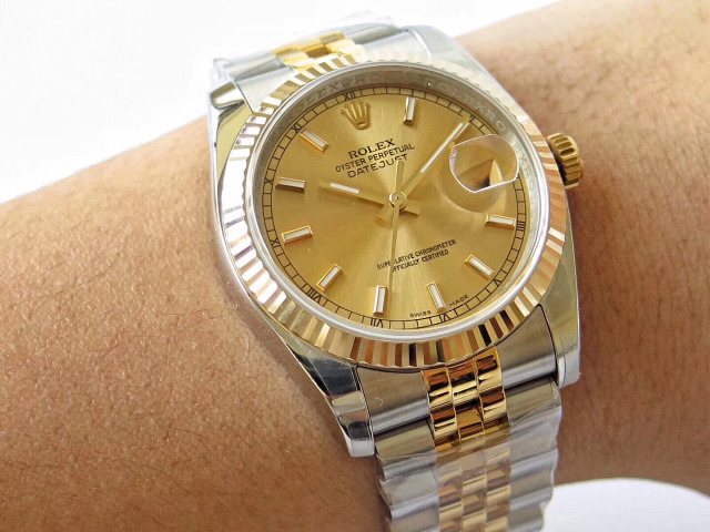 Replika Rolex 36mm Datejust İki Renk Kol Üstü Çekim