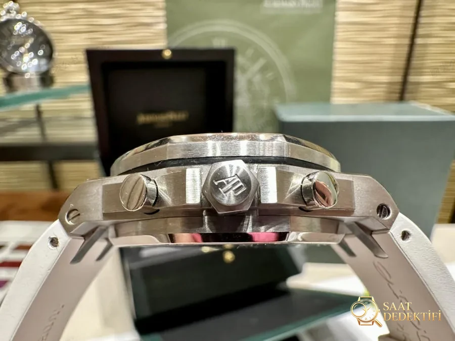 Audemars Piguet 37 mm kadın modeli, ünlü Wang Zhiwen ile aynı Royal Oak Offshore serisi kronograf saat - Bilezik, Toka ve Klips Mekanizması