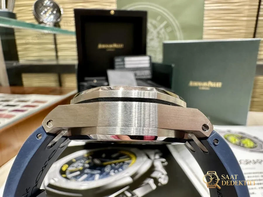 Audemars Piguet 37 mm Kadın Modeli, Ünlü Wang Ziwen ile Aynı Royal Oak Offshore Serisi Kronograf Saat - Kasa Profili ve Kurma Kolu İncelemesi
