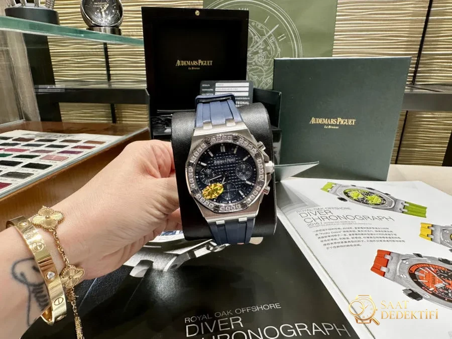 Audemars Piguet 37 mm Kadın Modeli, Ünlü Wang Ziwen ile Aynı Royal Oak Offshore Serisi Kronograf Saat - Kasa Çeliği ve Polisaj Kalitesi