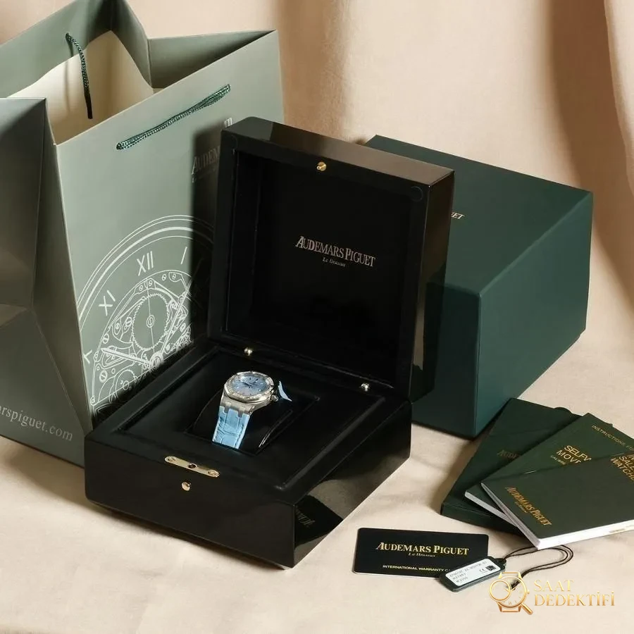 Audemars Piguet Royal Oak serisi model 67601 kuvars kol saati (mavi) - İlahınıza