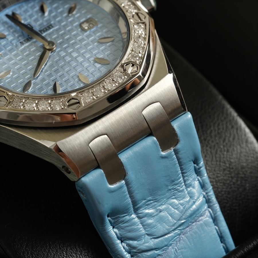 Audemars Piguet Royal Oak serisi model 67601 kuvars kol saati (mavi) - İlahınıza "Sevgililer Günü" hediyesi — 6. fotoğraf