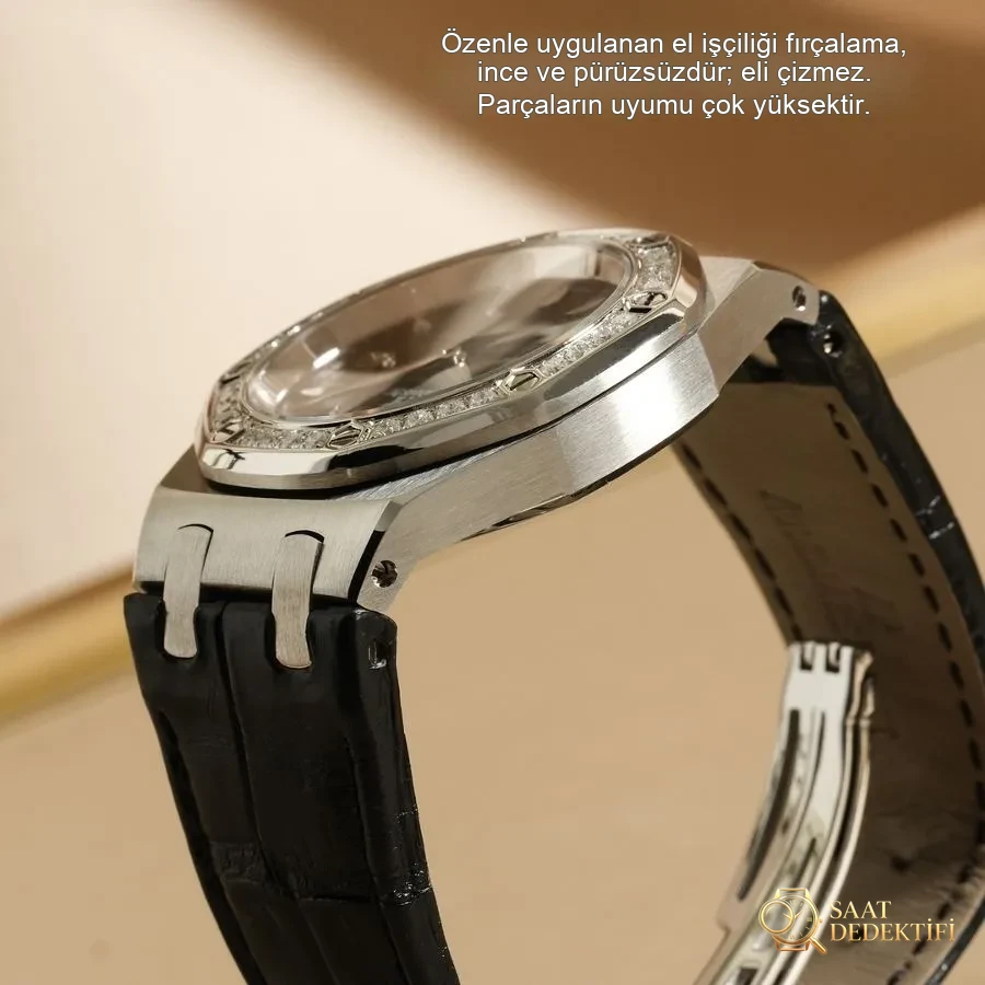 Audemars Piguet Royal Oak serisi model 67601 kuvars kol saati (siyah) - tanrıçaya "Sevgililer Günü" hediyesi - görsel 6