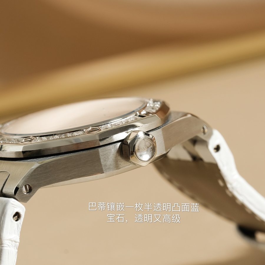 Audemars Piguet Royal Oak serisi model 67601 kuvars saat (beyaz) - tanrıçanıza "Sevgililer Günü" hediyesi — 5. fotoğraf