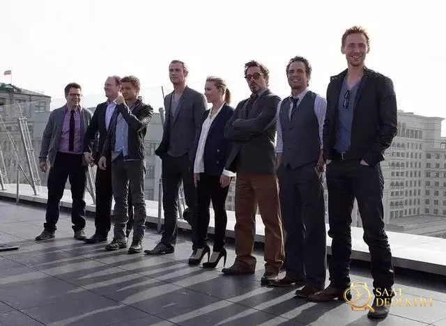 Avengers: Endgame oyuncularının kollarında hangi saatler vardı? - Kadran Detayı ve Bezel İşçiliği