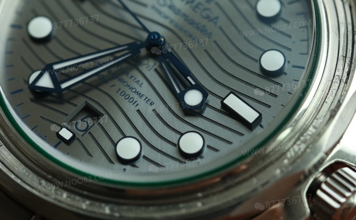 Ayrıntılı inceleme: VS Factory Omega Seamaster 300 replika 8800 mekanizması, çift T darbe emici ve orijinalden farkları — 4. fotoğraf
