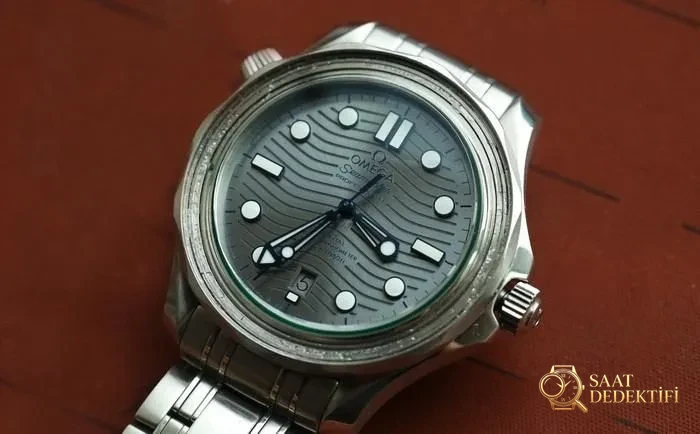 Ayrıntılı inceleme: VS Factory Omega Seamaster 300 replika 8800 mekanizması, çift T darbe emici ve orijinalden farkları - Bilezik, Toka ve Klips Mekanizması