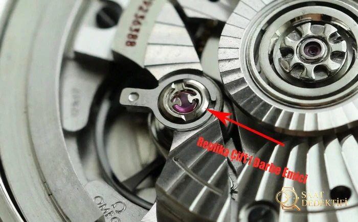 Ayrıntılı inceleme: VS Factory Omega Seamaster 300 replika 8800 mekanizması, çift T darbe emici ve orijinalden farkları - Tepe Kilit Mekanizması ve Conta Yapısı
