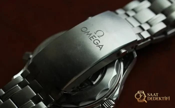 Ayrıntılı inceleme: VS Factory Omega Seamaster 300 replika 8800 mekanizması, çift T darbe emici ve orijinalden farkları - Kadran Güneş Işını (Sunburst) Efekti