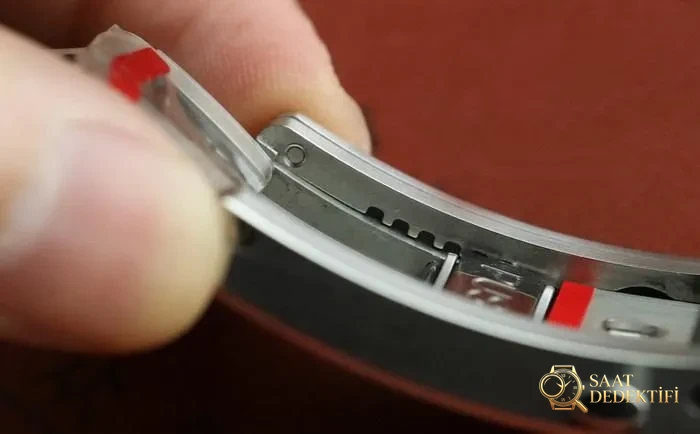 Ayrıntılı inceleme: VS Factory Omega Seamaster 300 replika 8800 mekanizması, çift T darbe emici ve orijinalden farkları - Mekanizma Regülatör ve Sapma Ayar Bloğu