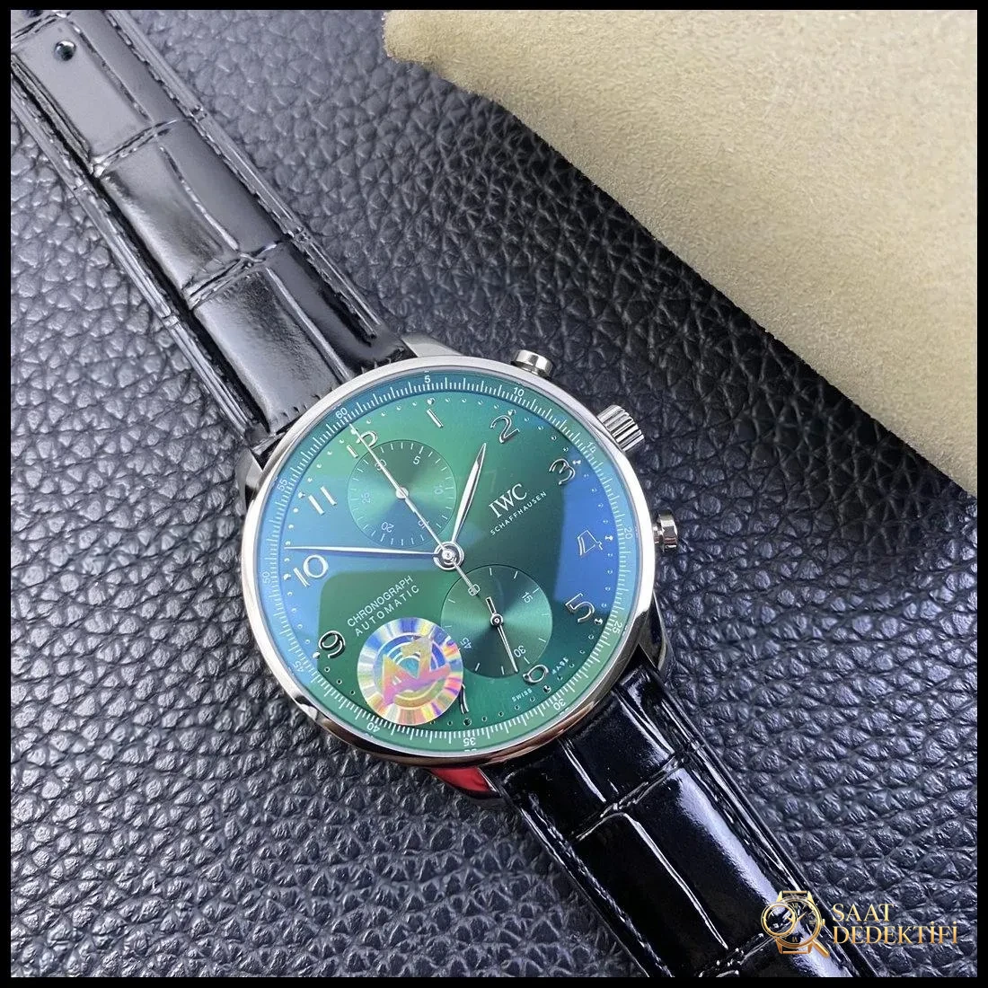 AZ Factory IWC Portugieser yeşil kadranlı, 150. yıl kronografı, arkası şeffaf: işçilik gerçekten nasıl? - Arka Kapak ve Mekanizma Detayı