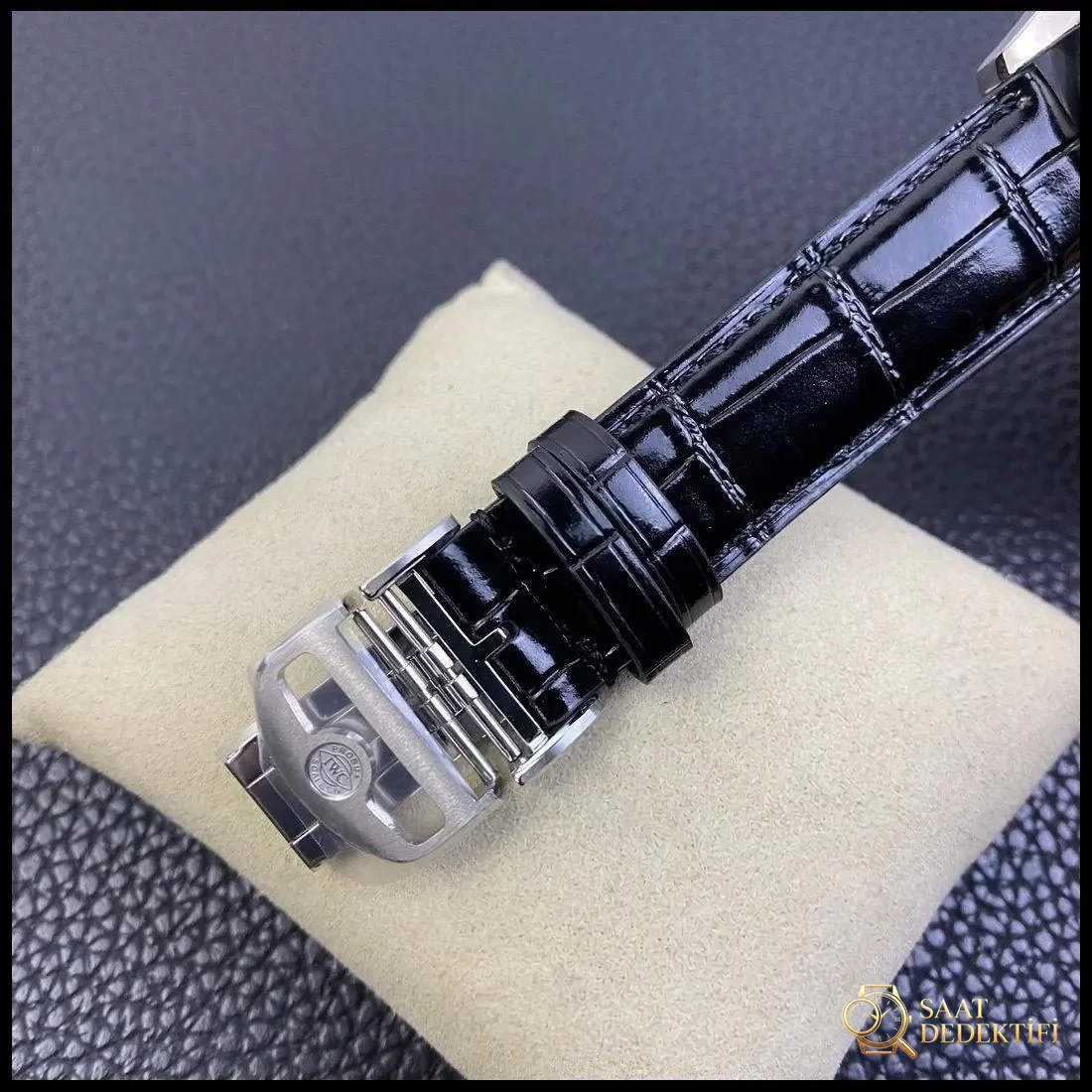 AZ Factory IWC Portugieser yeşil kadranlı, 150. yıl kronografı, arkası şeffaf: işçilik gerçekten nasıl? - Fosfor ve Super-LumiNova Gece Görünümü