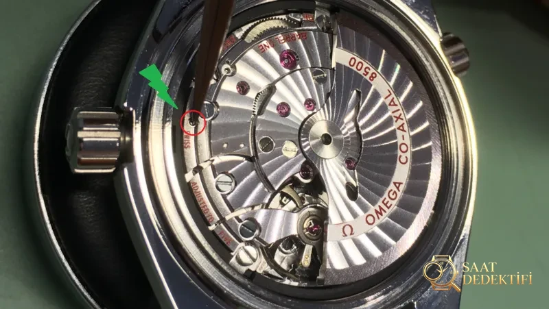 Baştan sona söküm: VS Factory üretimi Omega 8500 entegre mekanizmasının replika versiyonu nasıl? - Kadran Detayı ve Bezel İşçiliği