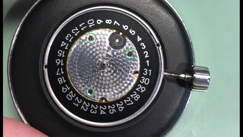 Baştan sona söküm: VS Factory üretimi Omega 8500 entegre mekanizmasının replika versiyonu nasıl? — 12. fotoğraf