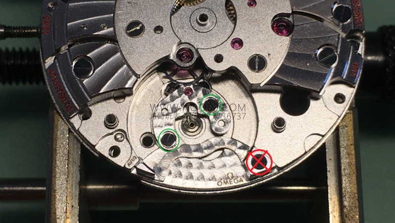 Baştan sona söküm: VS Factory üretimi Omega 8500 entegre mekanizmasının replika versiyonu nasıl? — 23. fotoğraf