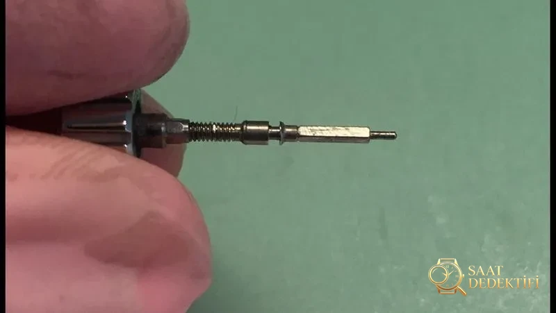 Baştan sona söküm: VS Factory üretimi Omega 8500 entegre mekanizmasının replika versiyonu nasıl? - Mekanizma Regülatör ve Sapma Ayar Bloğu