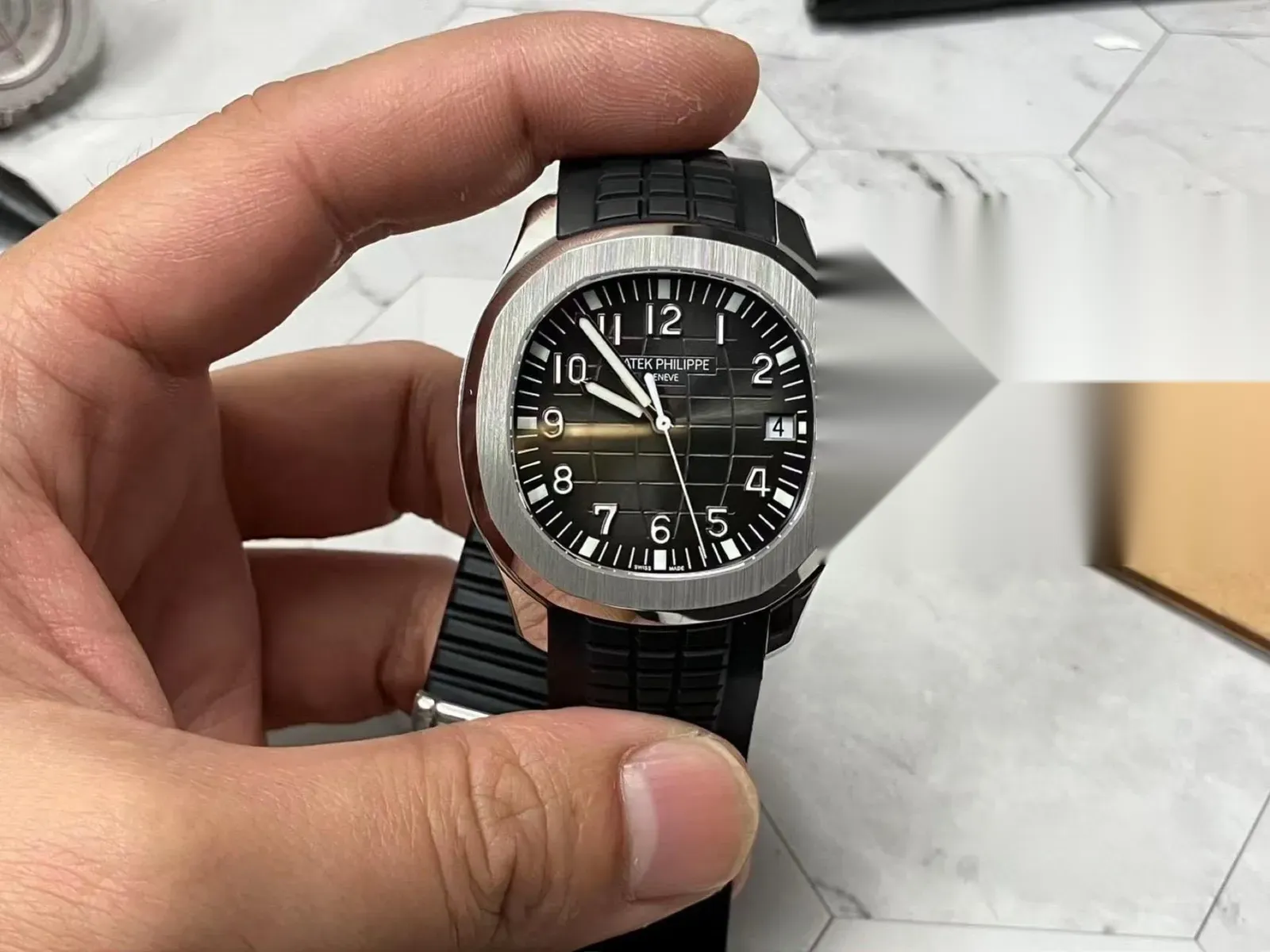 Patek Philippe Aquanaut 5167A 3K Factory İncelemesi - Ön Görünüm ve Kasa Tasarımı