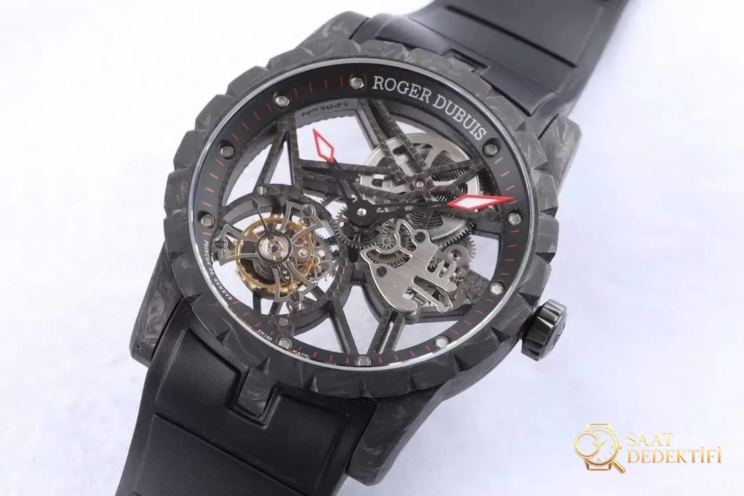 BBR Factory Karbon Fiber Roger Dubuis DBEX0577 Tourbillon Excalibur Serisi Kol Saati - Arka Kapak ve Mekanizma Detayı