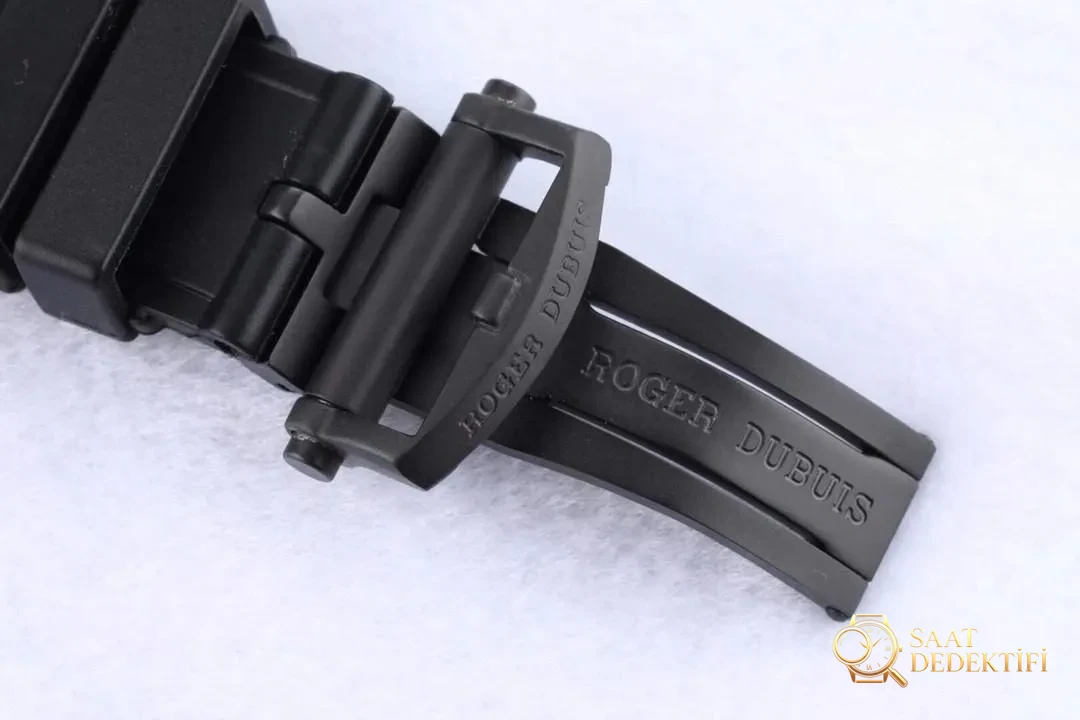 BBR Factory Karbon Fiber Roger Dubuis DBEX0577 Tourbillon Excalibur Serisi Kol Saati - Mekanizma Zemberek ve Balans Detayı