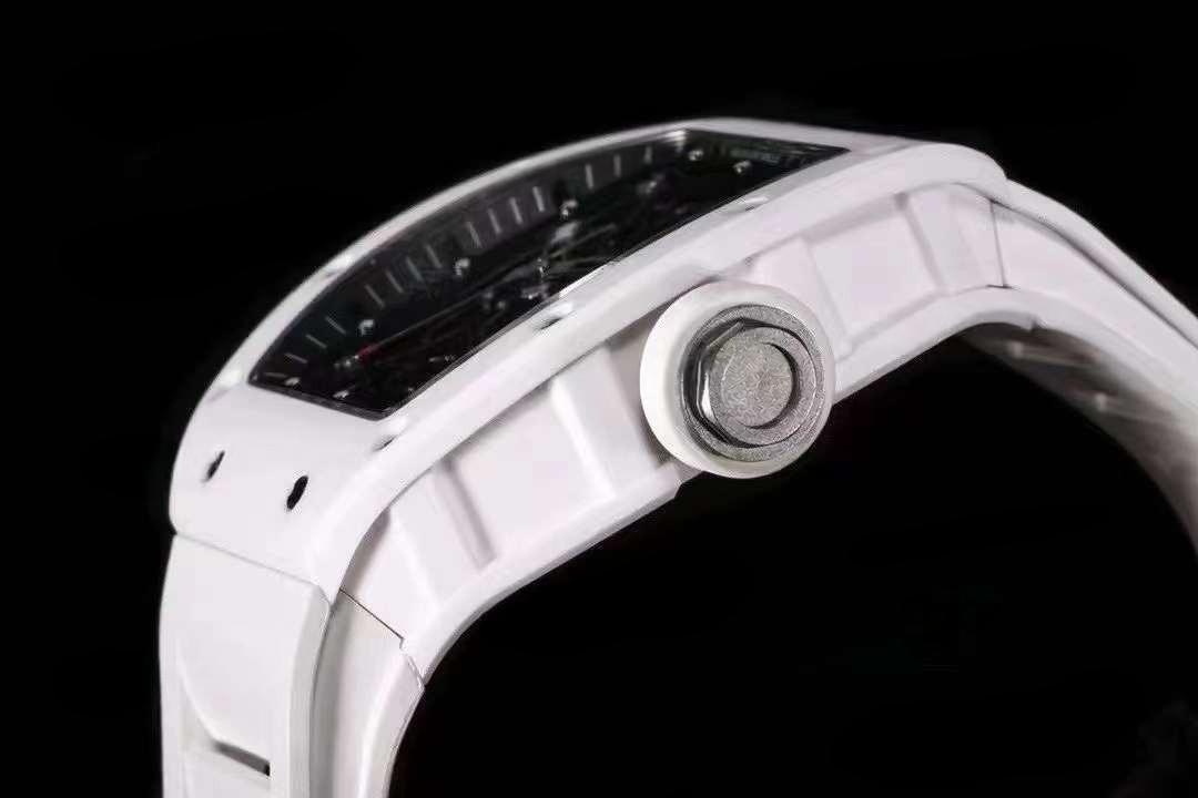 BBR Factory Richard Mille RM055 Beyaz Seramik, Tek Parça Mekanizma, Balans Çarkı Gerçekten Çalışıyor — 6. fotoğraf