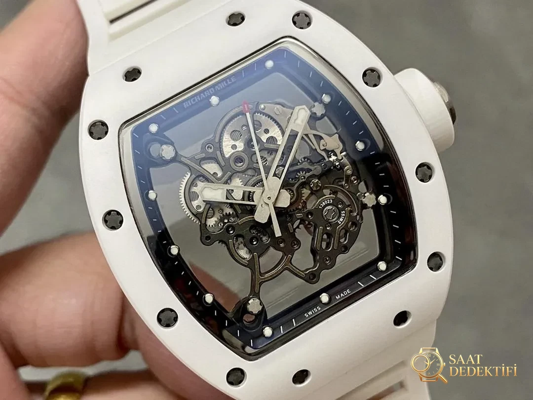 BBR Factory Richard Mille RM055 beyaz seramik V3 sürümünde mekanizma hangi noktalarda geliştirildi? - Kadran Detayı ve Bezel İşçiliği